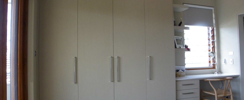 Newton-rd-Strathfield-Robe-and-desk